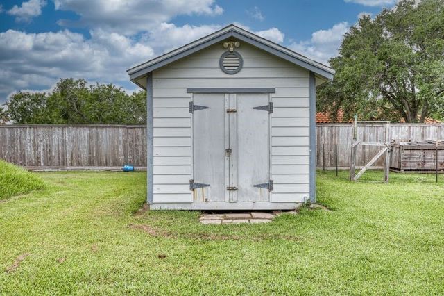 2209 Richland Dr, Corpus Christi, TX 78418