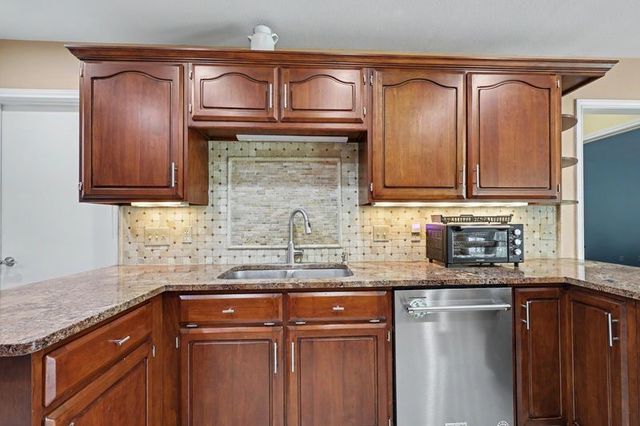 2209 Richland Dr, Corpus Christi, TX 78418