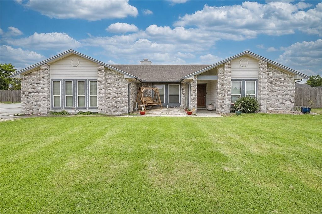2209 Richland Dr, Corpus Christi, TX 78418