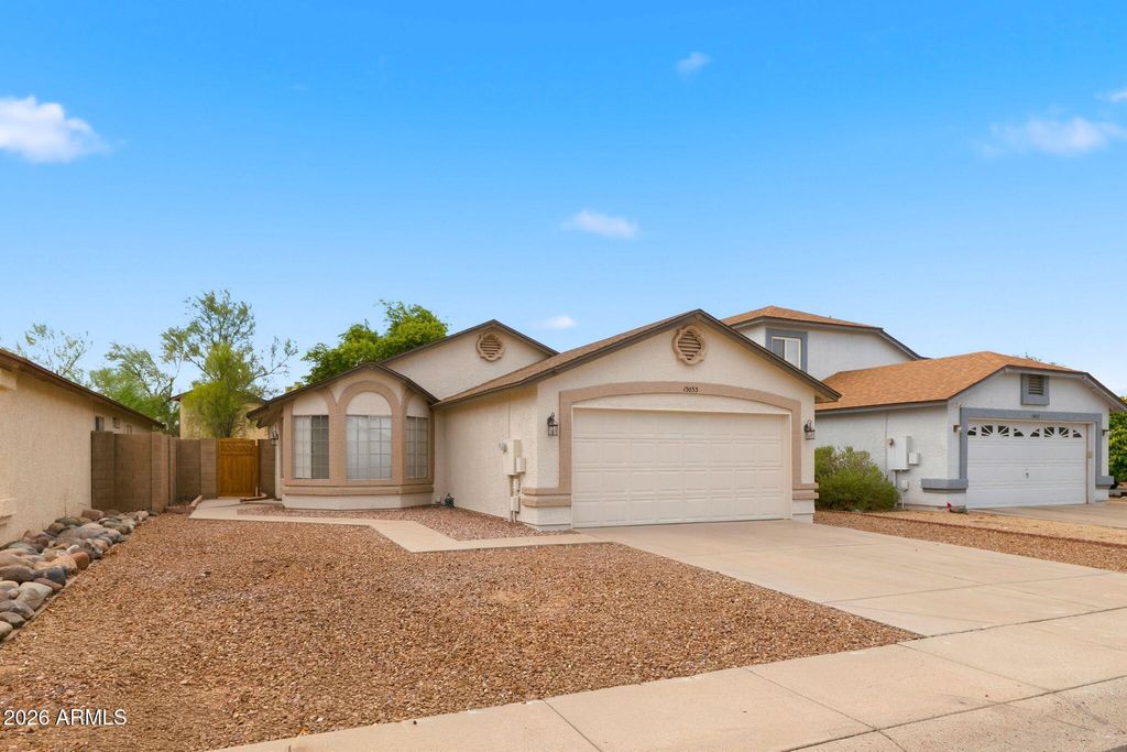 15033 W HERITAGE OAK Way, Surprise, AZ 85374 — photo 2