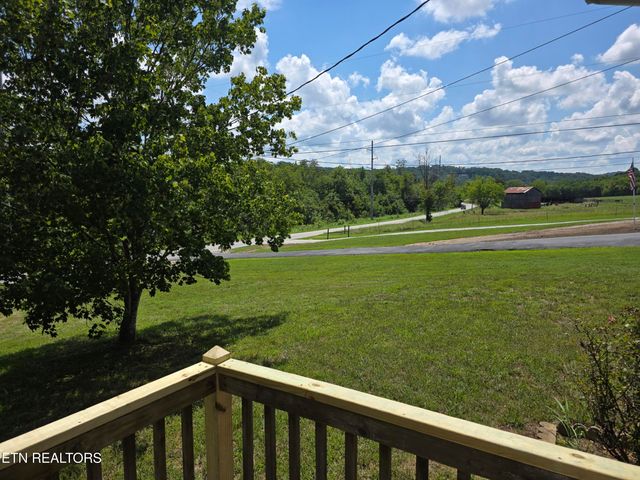 1312 W Union Valley Rd, Seymour, TN 37865