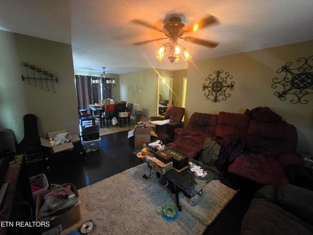 1312 W Union Valley Rd, Seymour, TN 37865