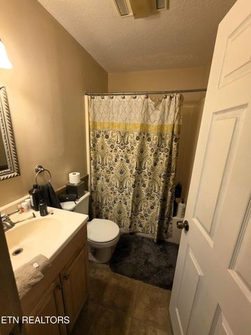 1312 W Union Valley Rd, Seymour, TN 37865