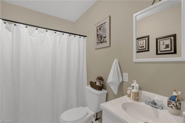 1014 Pine Lane, Eden, NC 27288