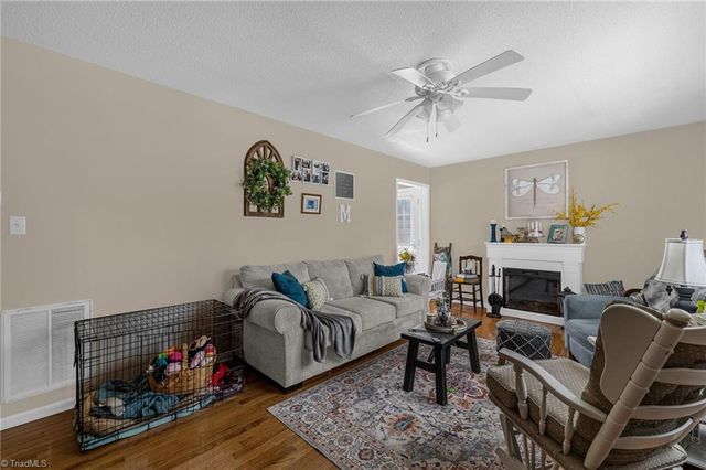 1014 Pine Lane, Eden, NC 27288