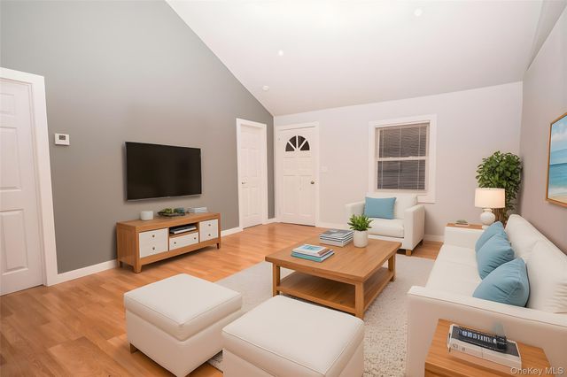 27 Cynthia Lane, Center Moriches, NY 11934