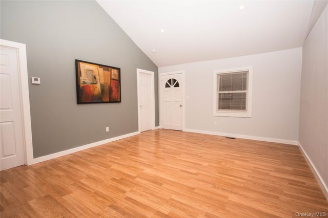 27 Cynthia Lane, Center Moriches, NY 11934