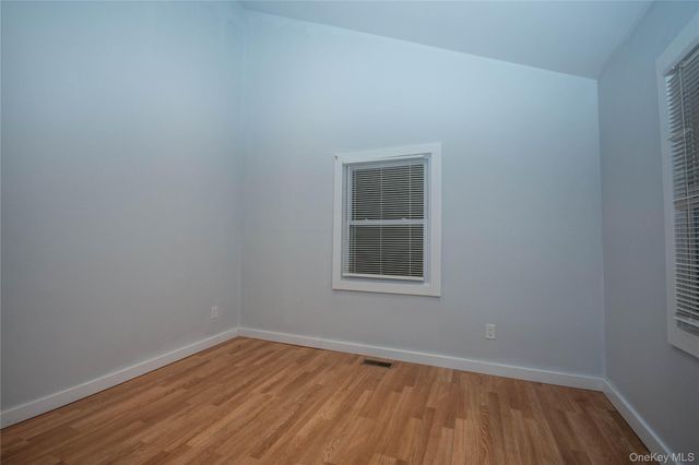 27 Cynthia Lane, Center Moriches, NY 11934