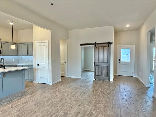 4015 Abingdon Drive, Norman, OK 73026