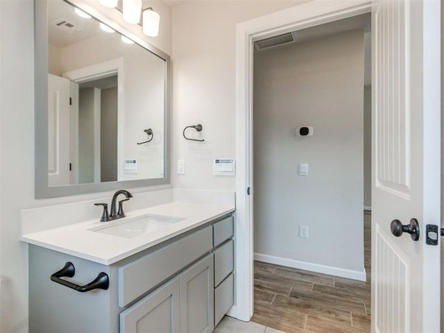 4015 Abingdon Drive, Norman, OK 73026