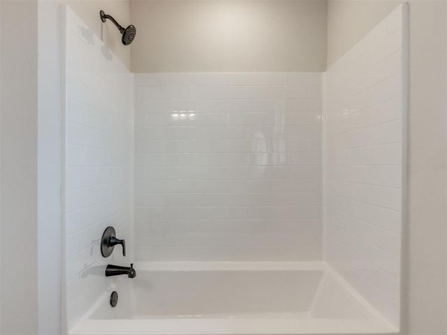 4015 Abingdon Drive, Norman, OK 73026