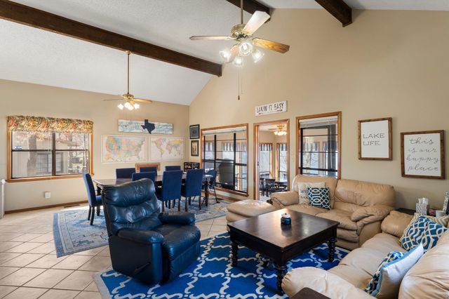 305 South Park Rd, Scroggins, TX 75480