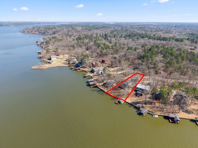 305 South Park Rd, Scroggins, TX 75480