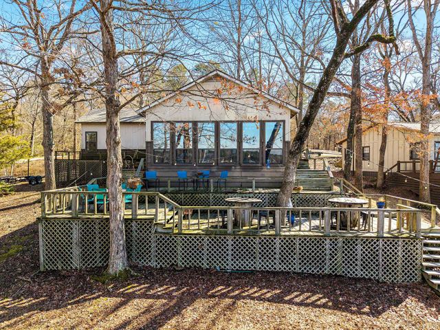 305 South Park Rd, Scroggins, TX 75480