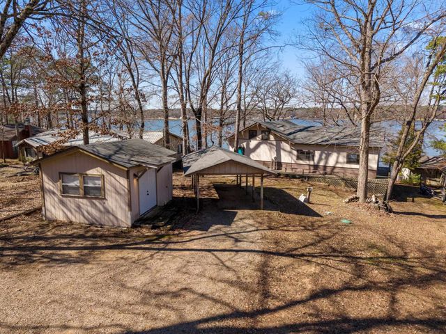 305 South Park Rd, Scroggins, TX 75480