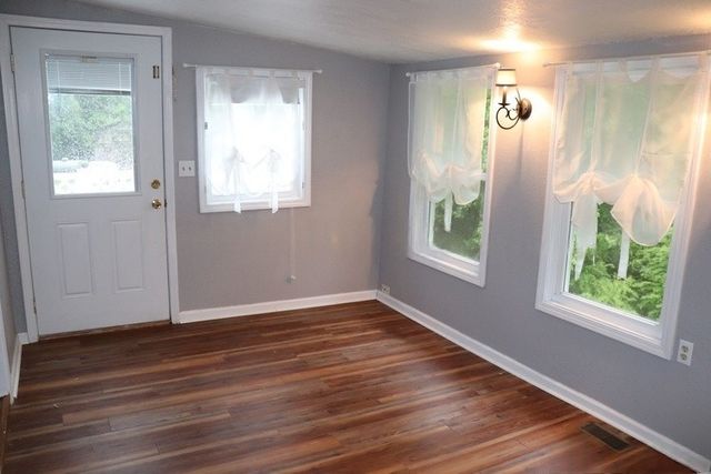 209 Church St, Dover, TN 37058