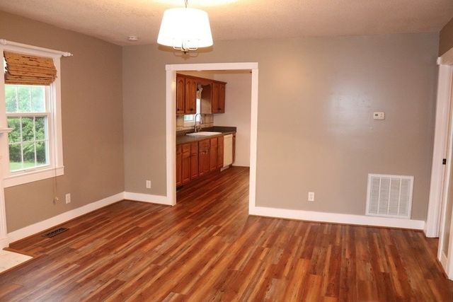 209 Church St, Dover, TN 37058