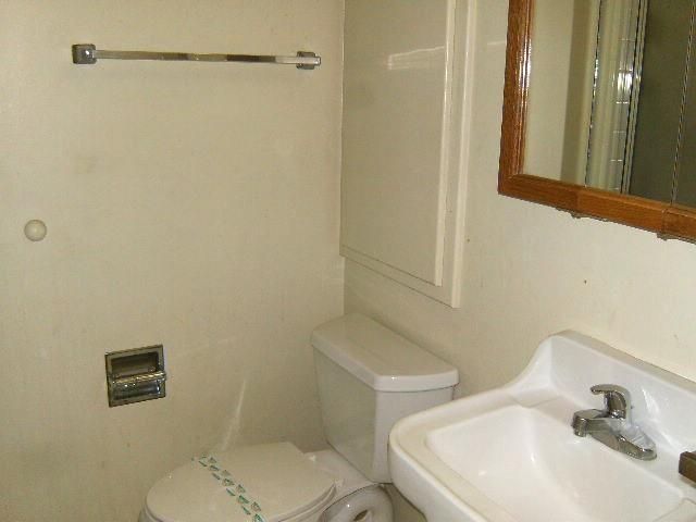 1253 Los Olivos Drive 5, Salinas, CA 93901