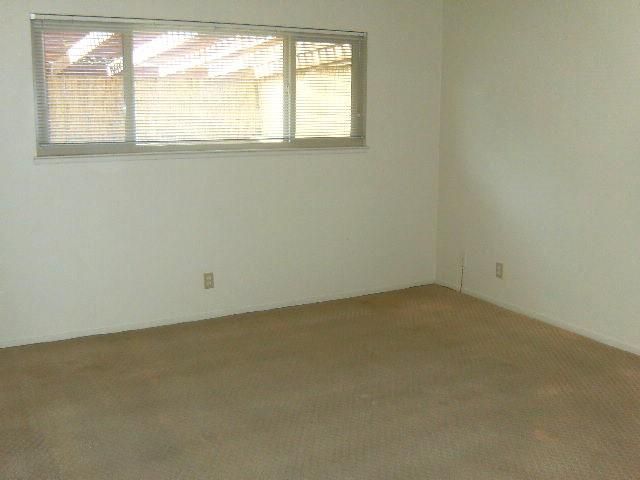 1253 Los Olivos Drive 5, Salinas, CA 93901