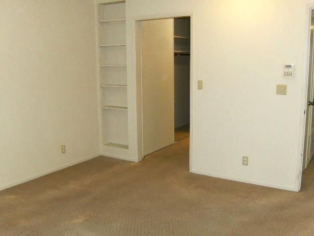 1253 Los Olivos Drive 5, Salinas, CA 93901