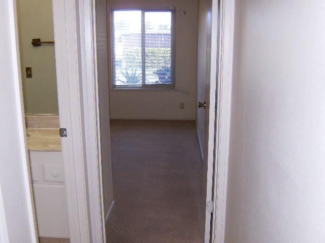 1253 Los Olivos Drive 5, Salinas, CA 93901