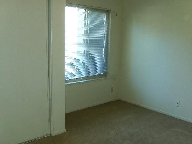 1253 Los Olivos Drive 5, Salinas, CA 93901