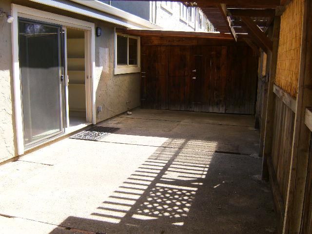 1253 Los Olivos Drive 5, Salinas, CA 93901