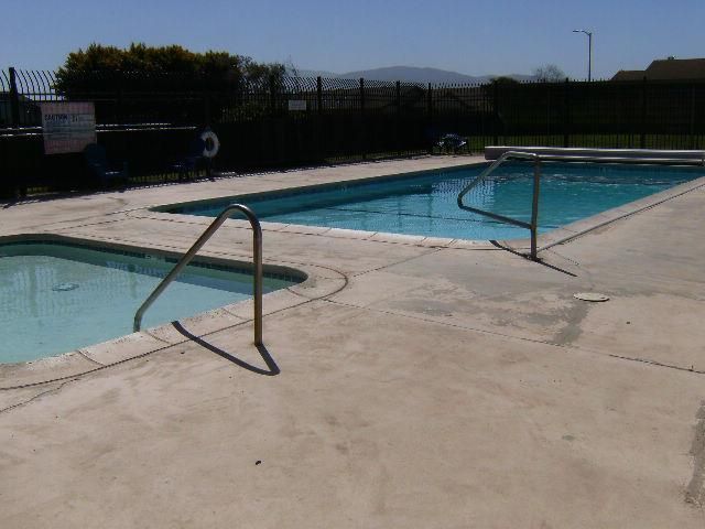 1253 Los Olivos Drive 5, Salinas, CA 93901