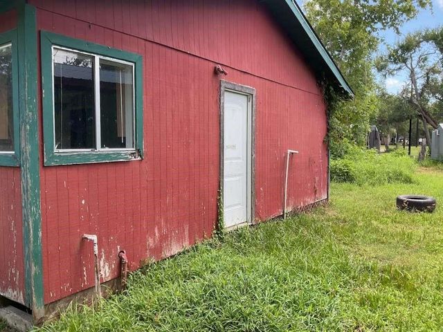 62 Guinevere Drive, Bay City, TX 77414