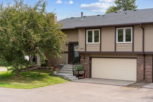 9257 Dartford Road, Woodbury, MN 55125