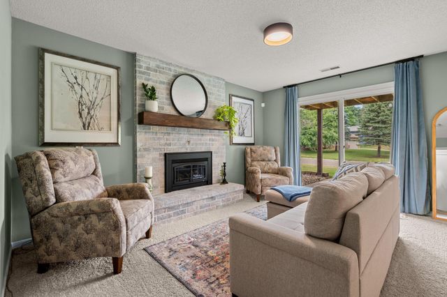 9257 Dartford Road, Woodbury, MN 55125