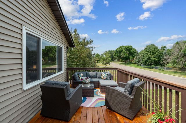 9257 Dartford Road, Woodbury, MN 55125