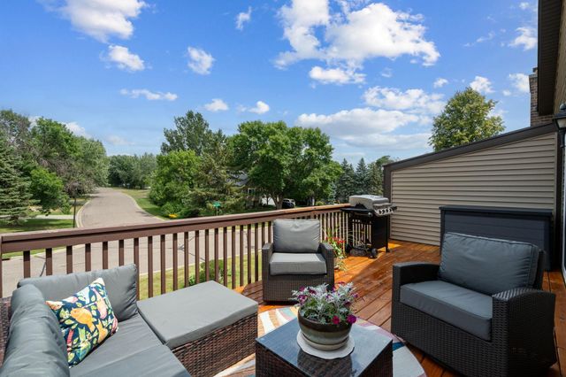 9257 Dartford Road, Woodbury, MN 55125