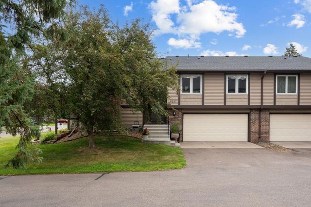 9257 Dartford Road, Woodbury, MN 55125
