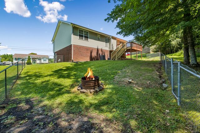 827 Sugarcane Way, Clarksville, TN 37040