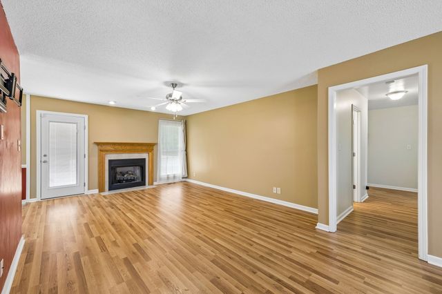 827 Sugarcane Way, Clarksville, TN 37040