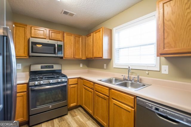 240 Greystone Circle, Hiram, GA 30141