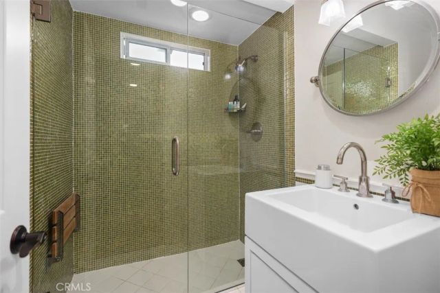 5542 Oakley, Irvine, CA 92603