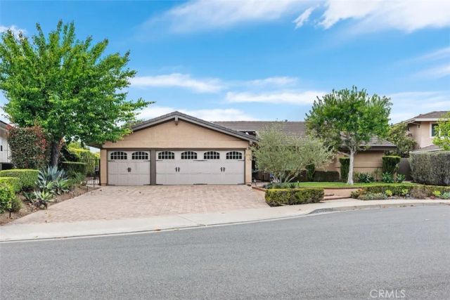 5542 Oakley, Irvine, CA 92603