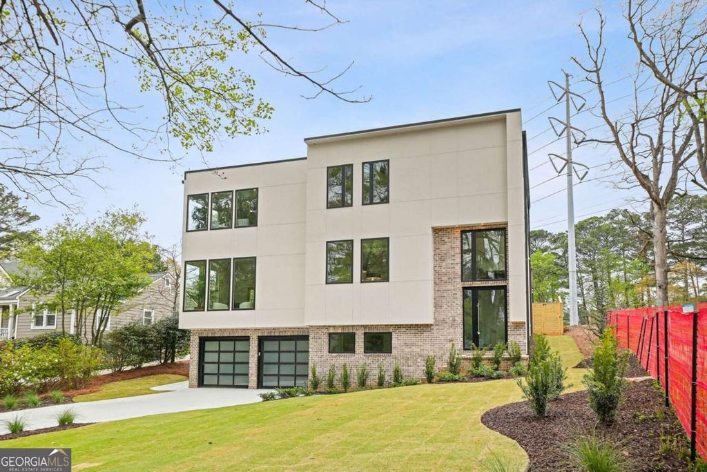 1260 Kingsley Circle NE, Atlanta, GA 30324