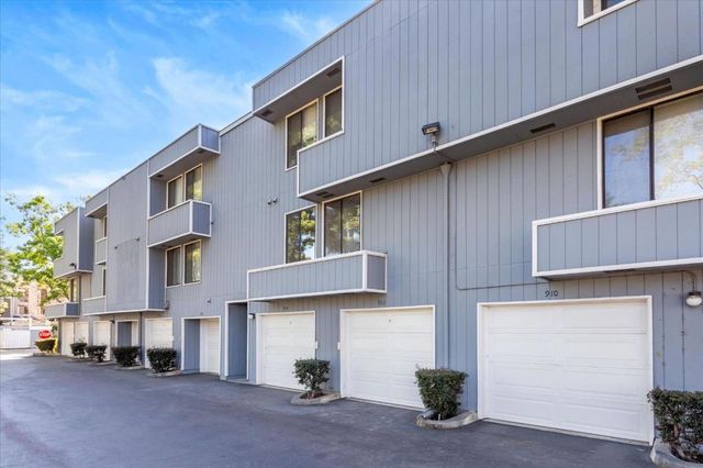 912 La Barbera Drive, San Jose, CA 95126