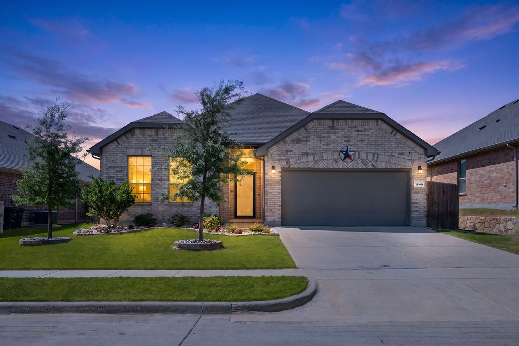 1840 Ruffian Road, Granbury, TX 76049 — photo 2