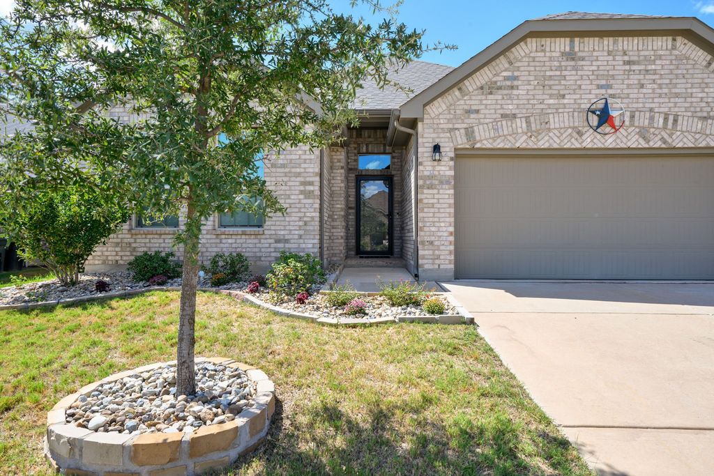 1840 Ruffian Road, Granbury, TX 76049 — photo 3