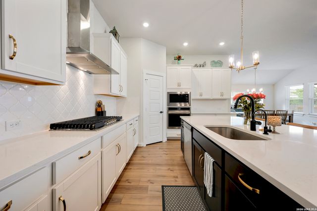 1693 Hidden Fox, New Braunfels, TX 78132