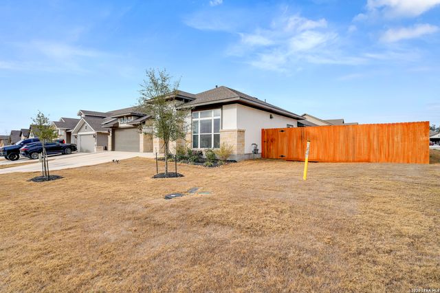 1693 Hidden Fox, New Braunfels, TX 78132