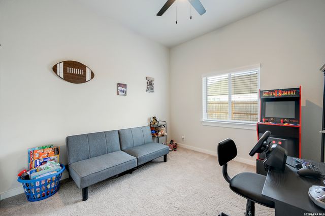 1693 Hidden Fox, New Braunfels, TX 78132