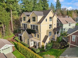 2012 NE Katsura Court #B, Issaquah, WA 98029