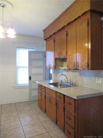 53 Eaton Street 2nd Floor, Bridgeport, CT 06604