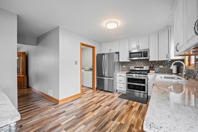 631 Vanderbilt Drive, New Lenox, IL 60451