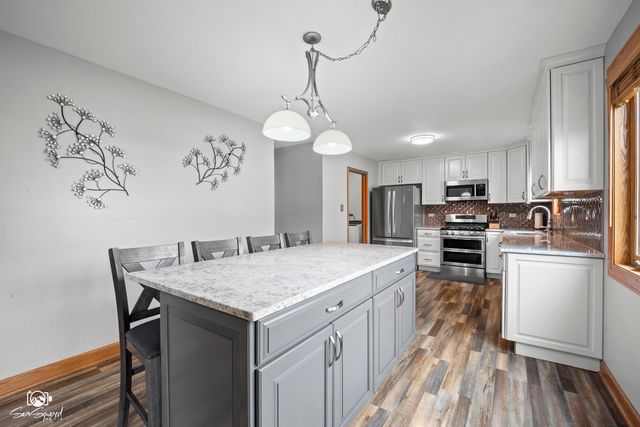 631 Vanderbilt Drive, New Lenox, IL 60451